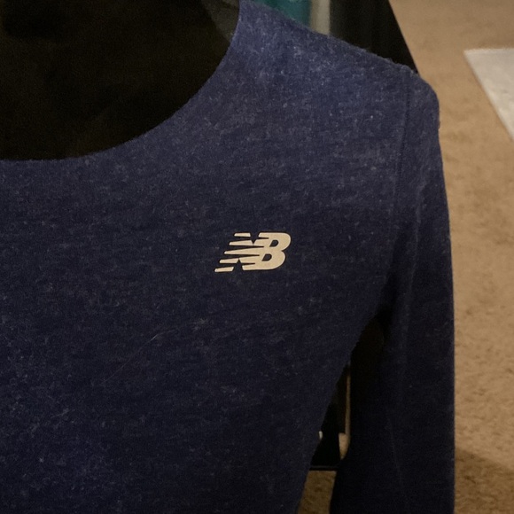 New Balance Women's Long Sleeve Athletic Crew Top in Dark Blue - Picture 2 of 6